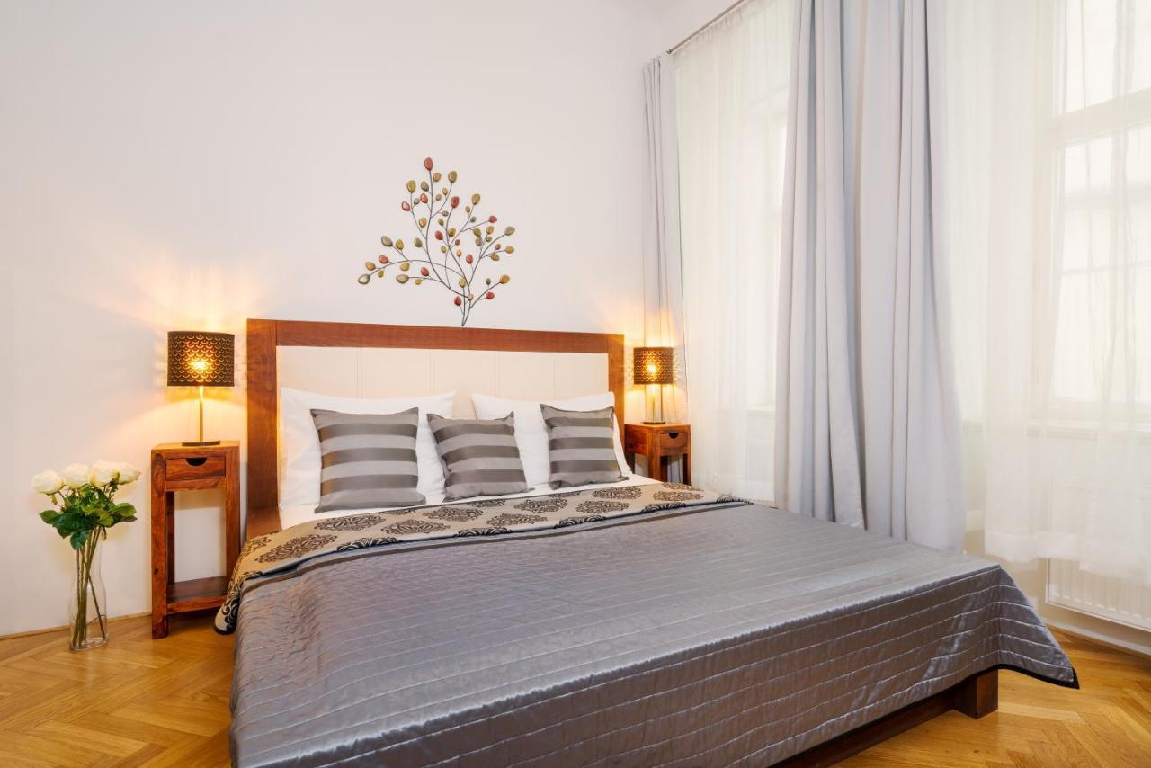 Old Town Square Premium Residence Prague Exterior photo